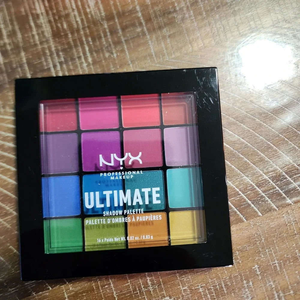 NYX‎ Ultimate Shadow Palette Brights USP04 16 Vivid Rainbow Eyeshadows New